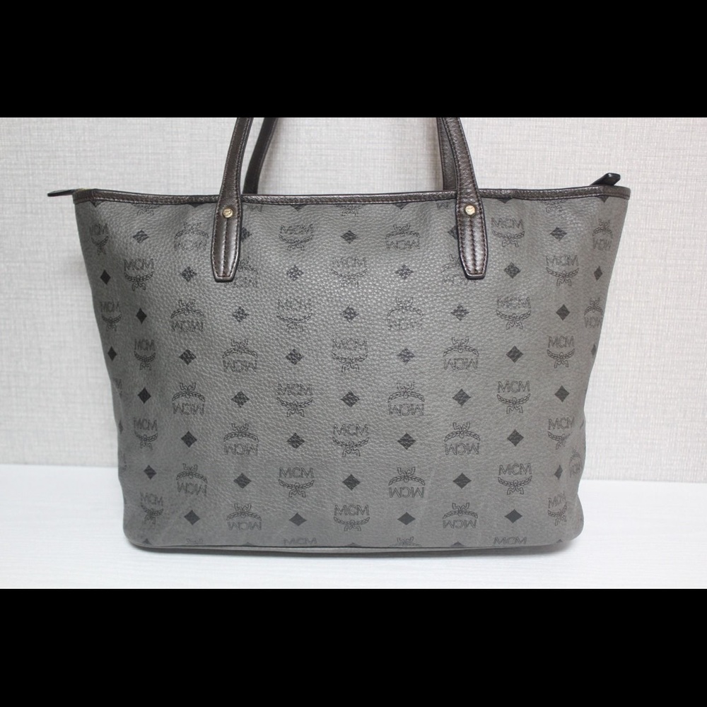 100% Authentic MCM black shopper tote - Picture 3 of 14